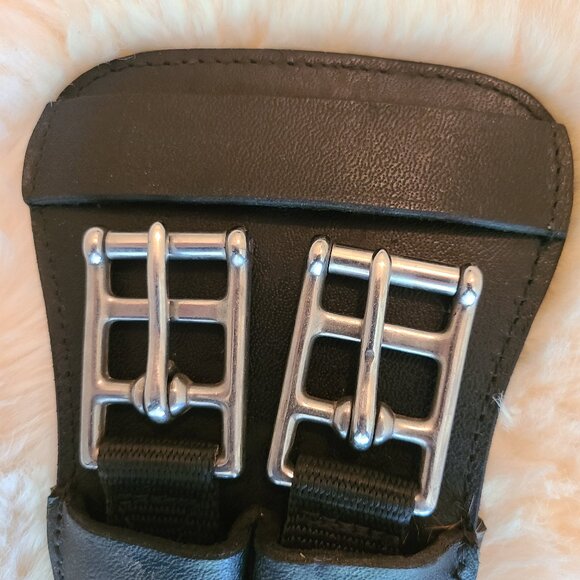 ThinLine Short (Dressage) Girth - Picture 4 of 5
